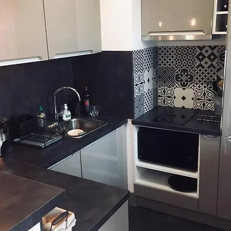 Studio - Charming With Terrasse Апартаменты Булонь-Бийанкур