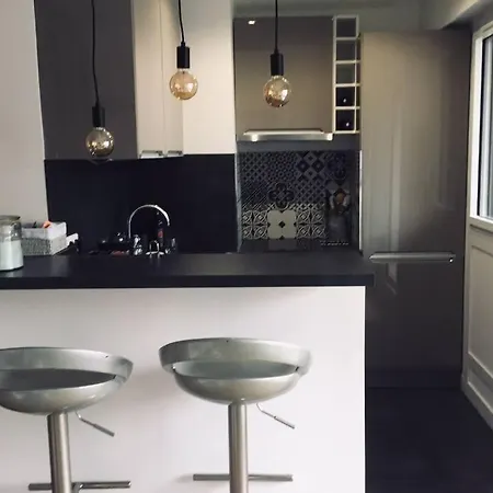 Studio - Charming With Terrasse Апартаменты *